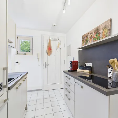 Zentral I Ruhig I Neues Bad & Kueche I Bis 4 Personen Apartment