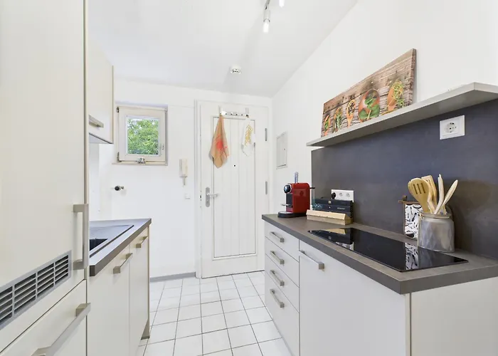 Zentral I Ruhig I Neues Bad&küche I Bis 4 Personen Apartment