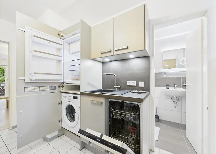 Zentral I Ruhig I Neues Bad&küche I Bis 4 Personen *